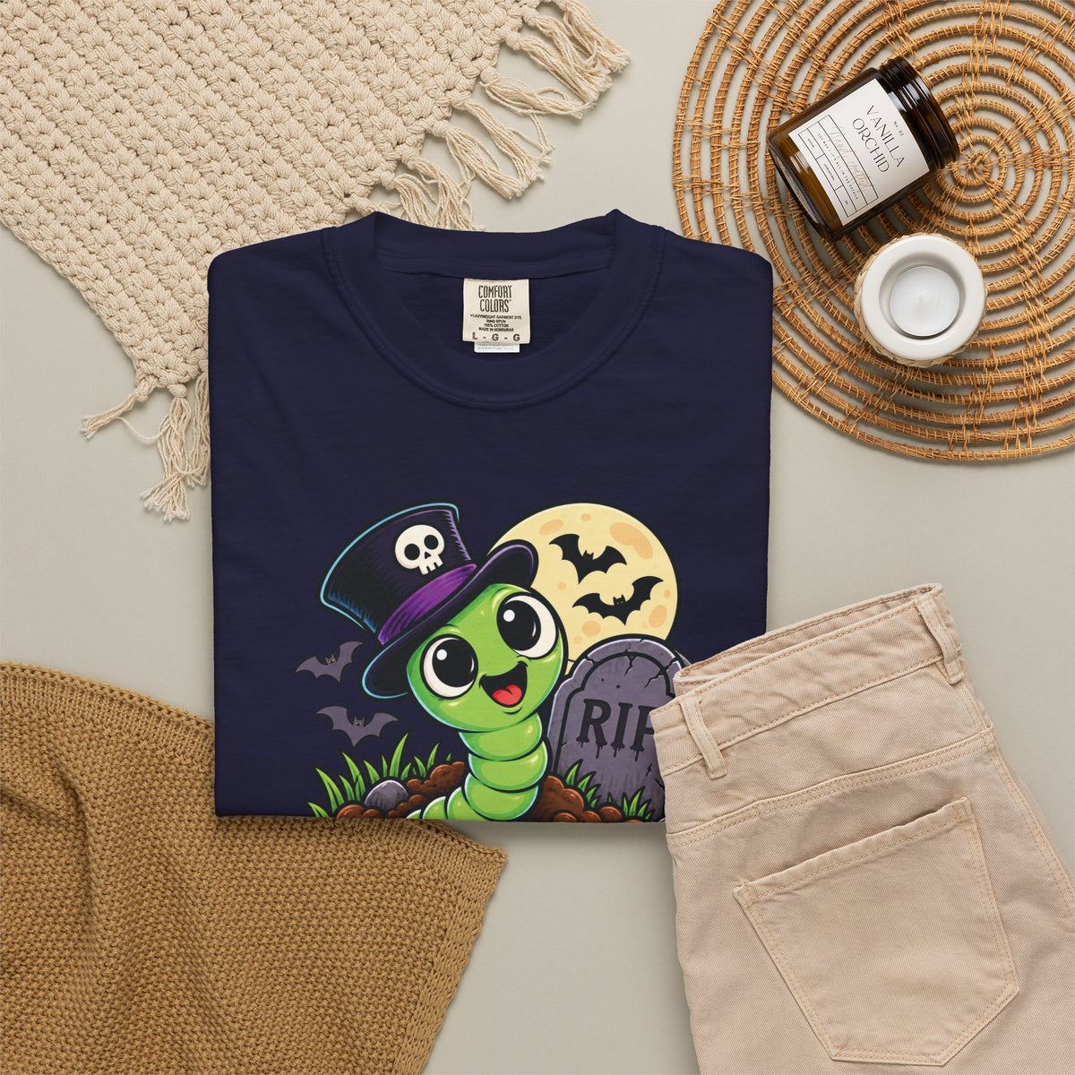 Living My Best Afterlife – Cute Halloween Graveyard Worm T-Shirt