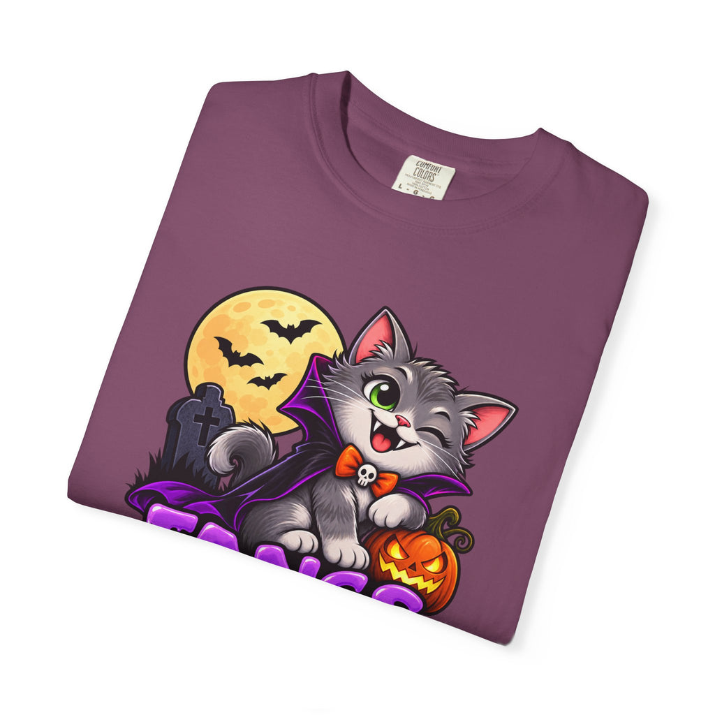 Fangs for Noticing – Cute Vampire Cat Halloween T-Shirt