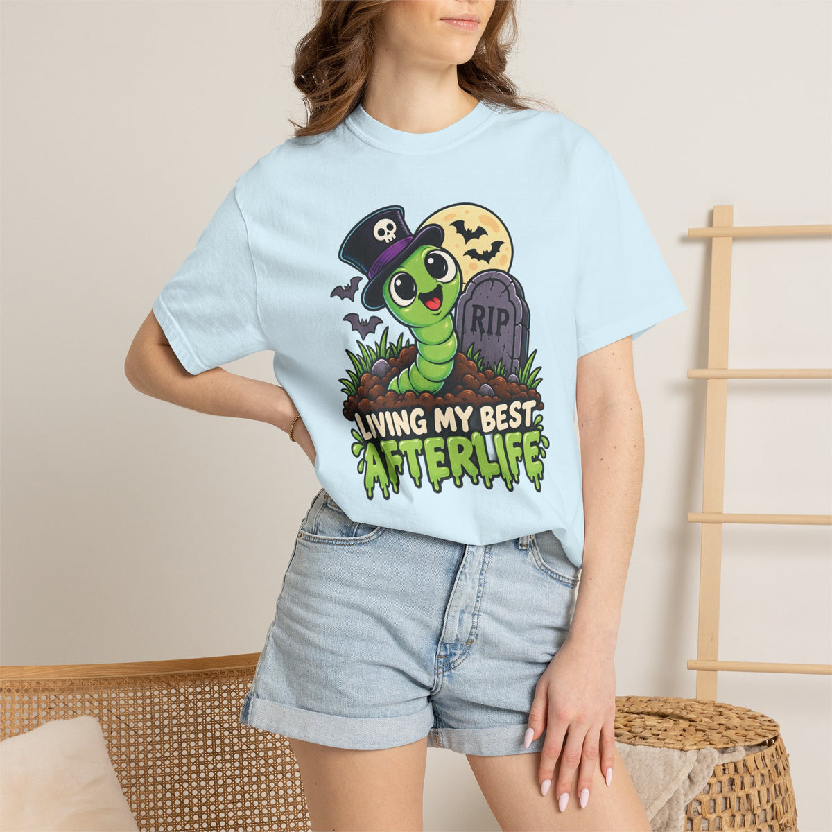 Living My Best Afterlife – Cute Halloween Graveyard Worm T-Shirt