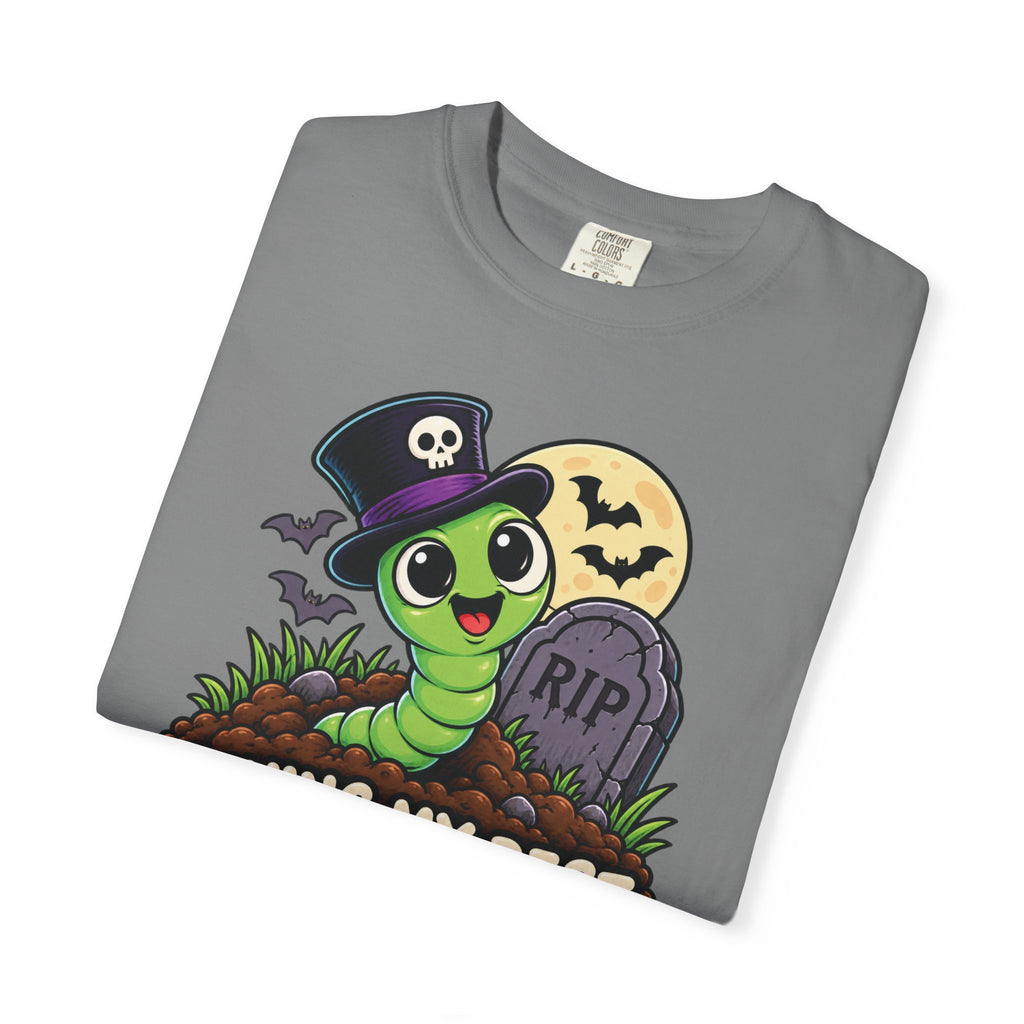 Living My Best Afterlife – Cute Halloween Graveyard Worm T-Shirt