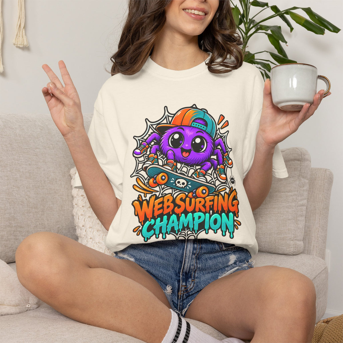 Web Surfing Champion – Cute Halloween Spider T-Shirt