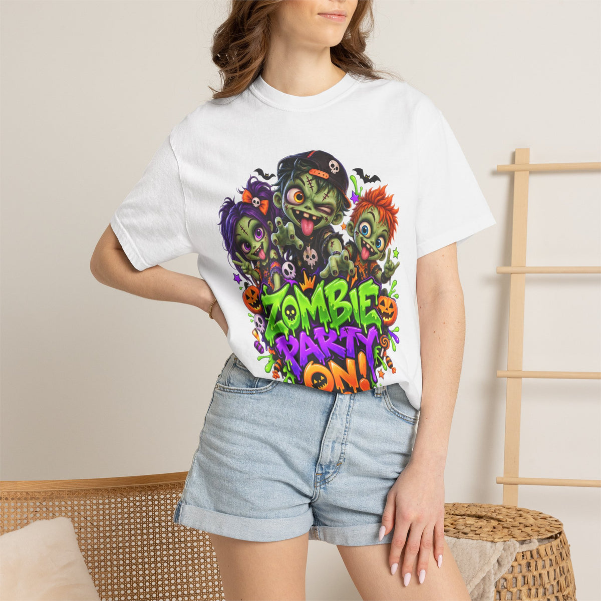 Zombie Party On! – Halloween Zombie Crew Graphic T-Shirt