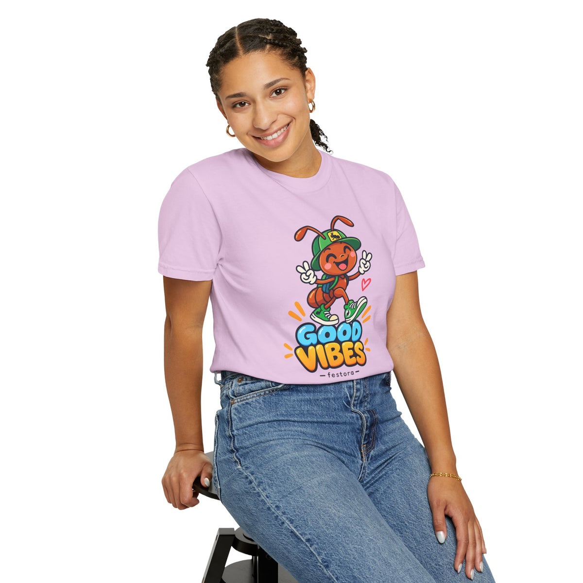 Good Vibes – Happy Ant Graphic T-Shirt