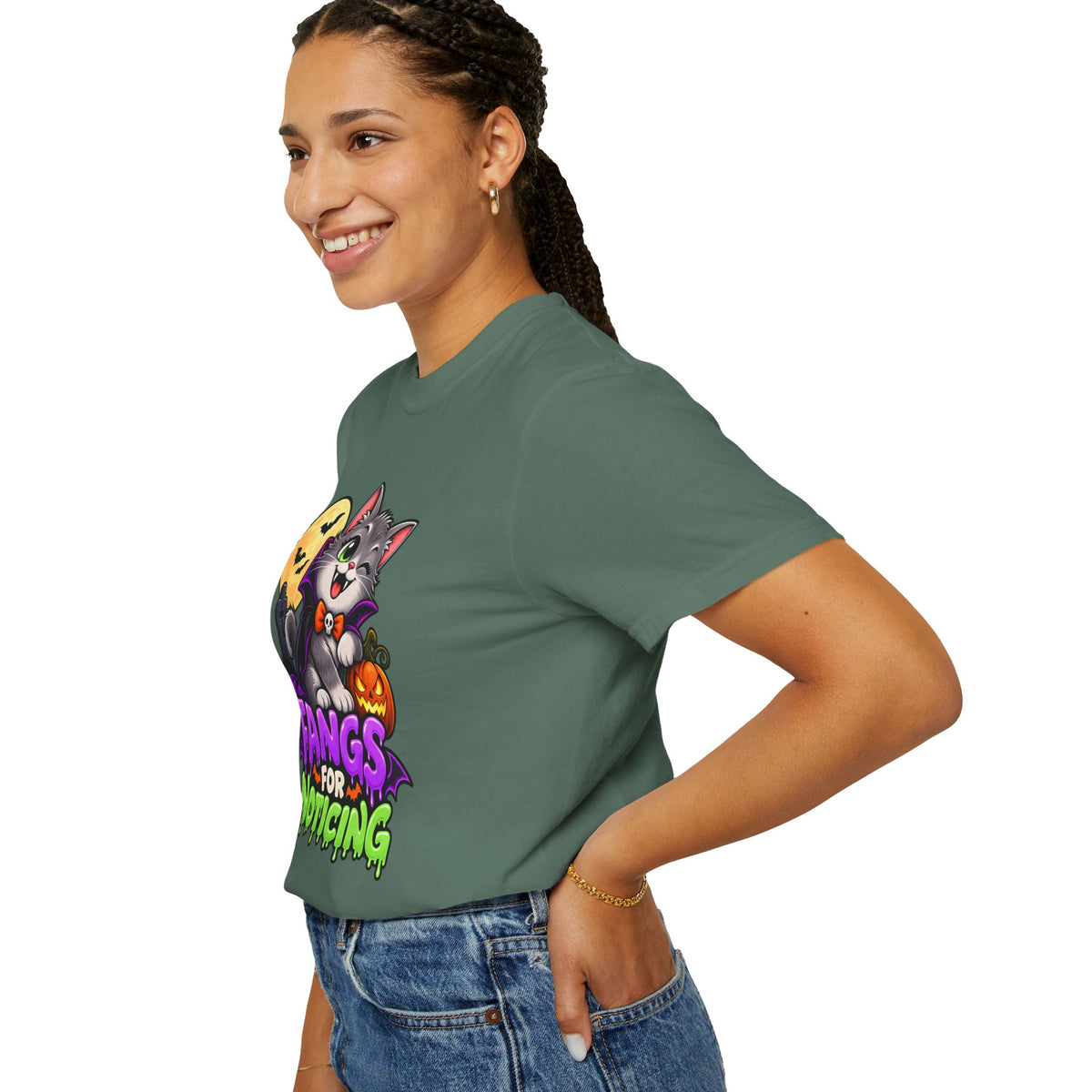 Fangs for Noticing – Cute Vampire Cat Halloween T-Shirt