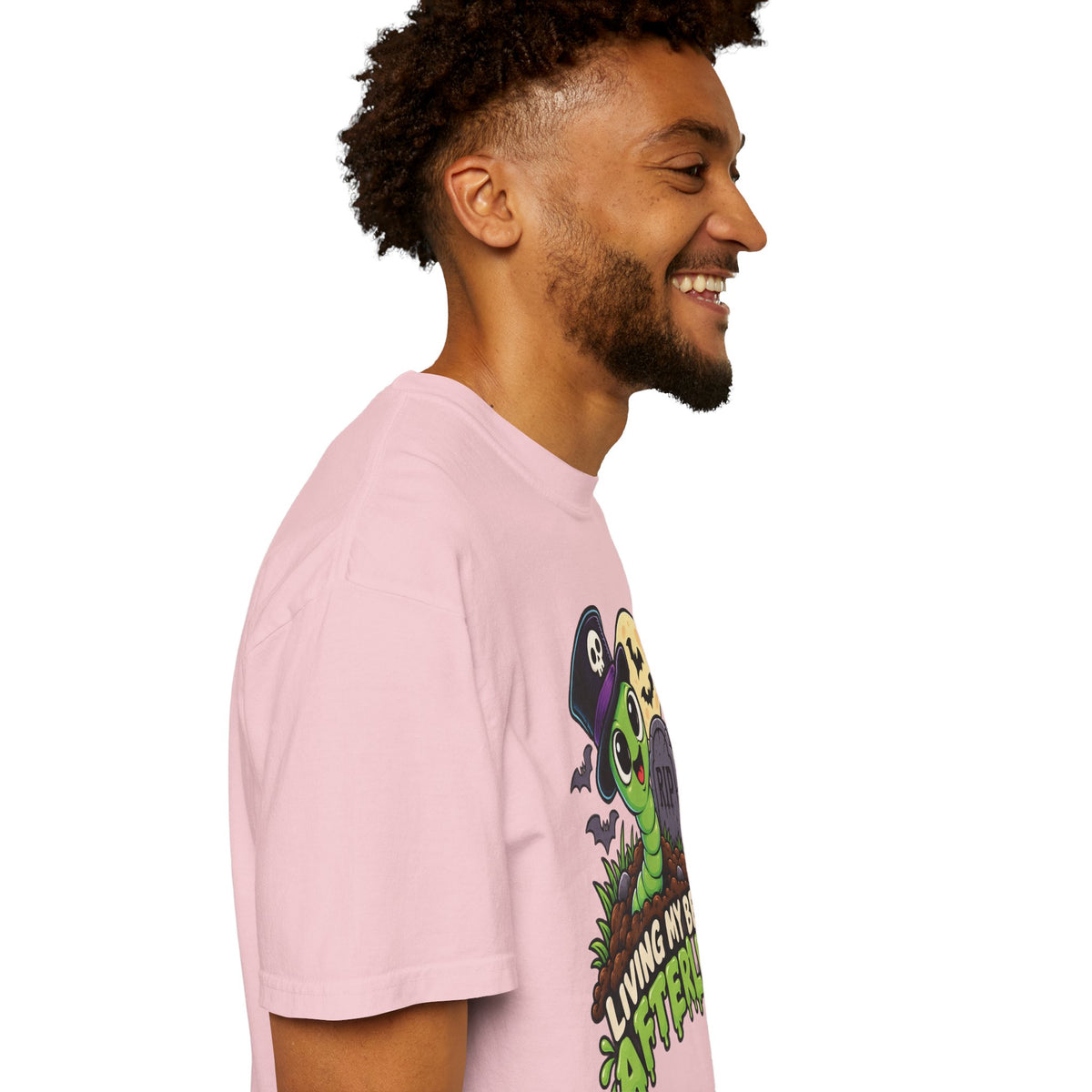 Living My Best Afterlife – Cute Halloween Graveyard Worm T-Shirt