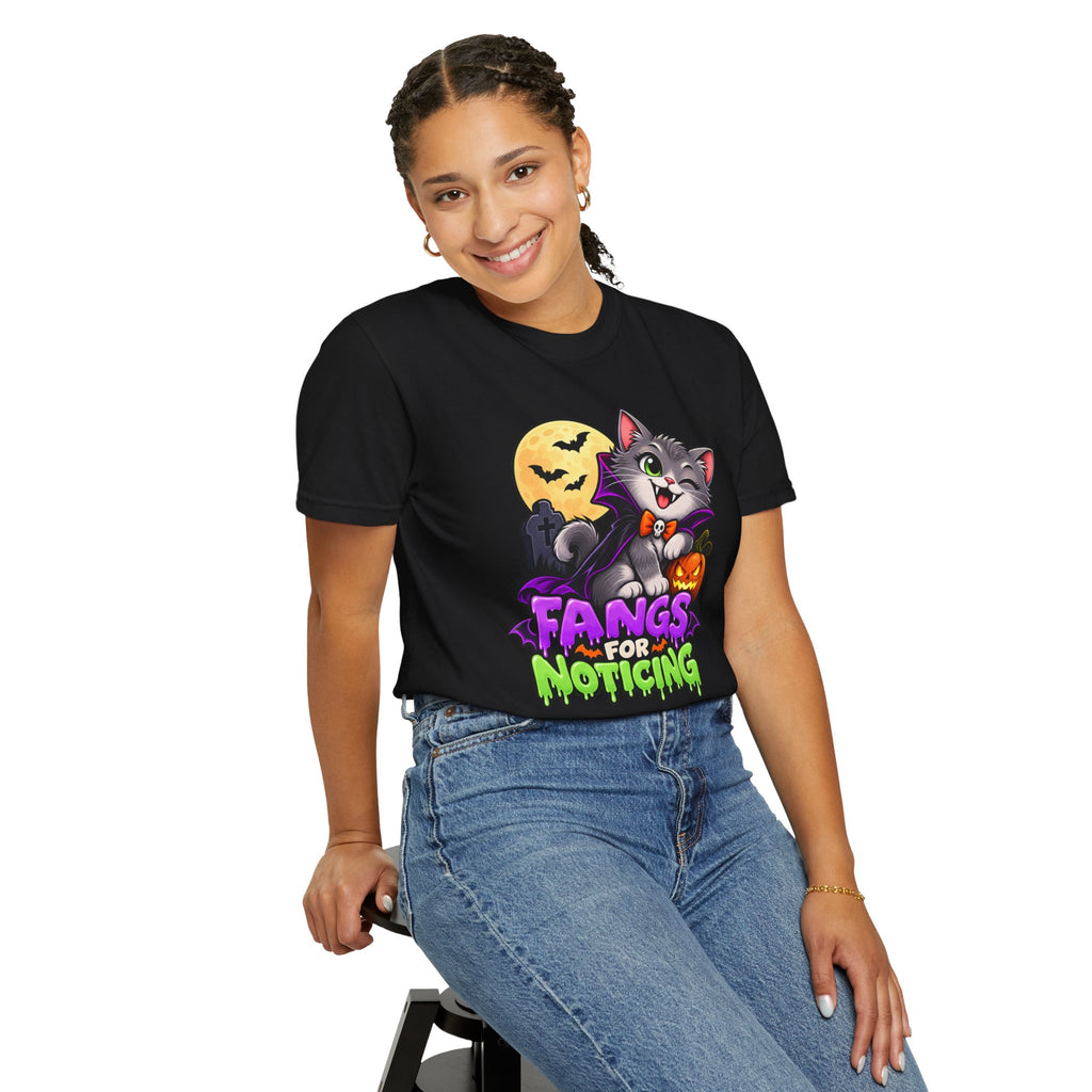 Fangs for Noticing – Cute Vampire Cat Halloween T-Shirt