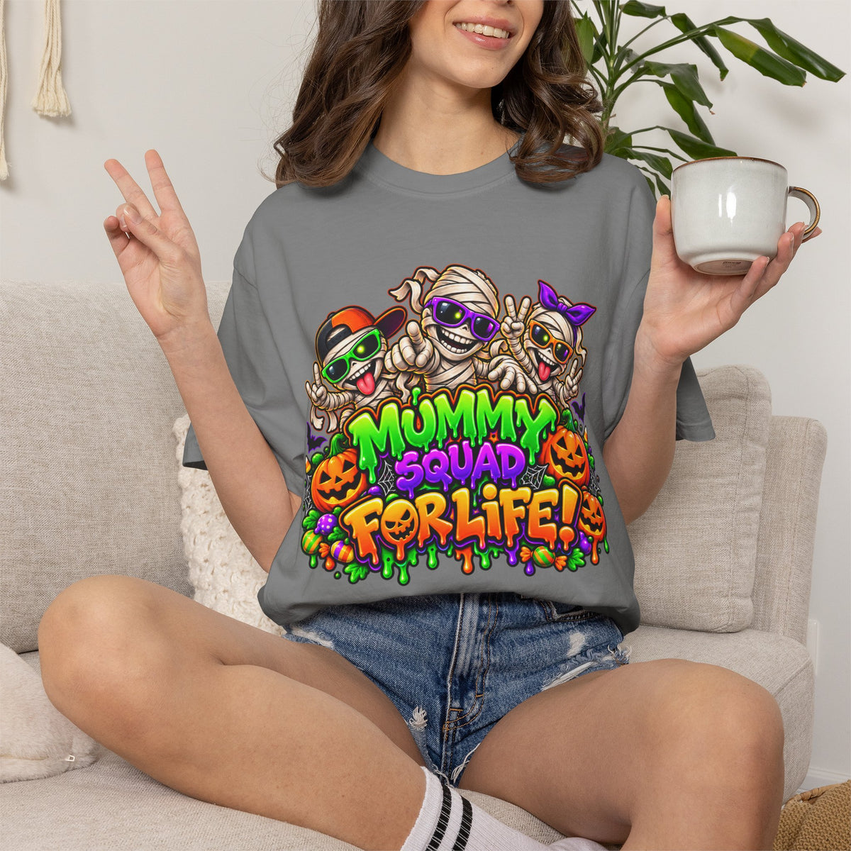 Mummy Squad For Life Halloween T-Shirt – Funny Colorful Mummy Graphic Tee