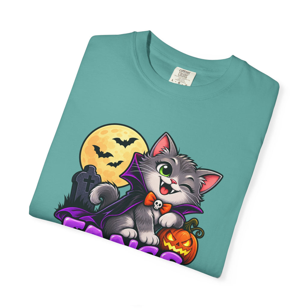 Fangs for Noticing – Cute Vampire Cat Halloween T-Shirt