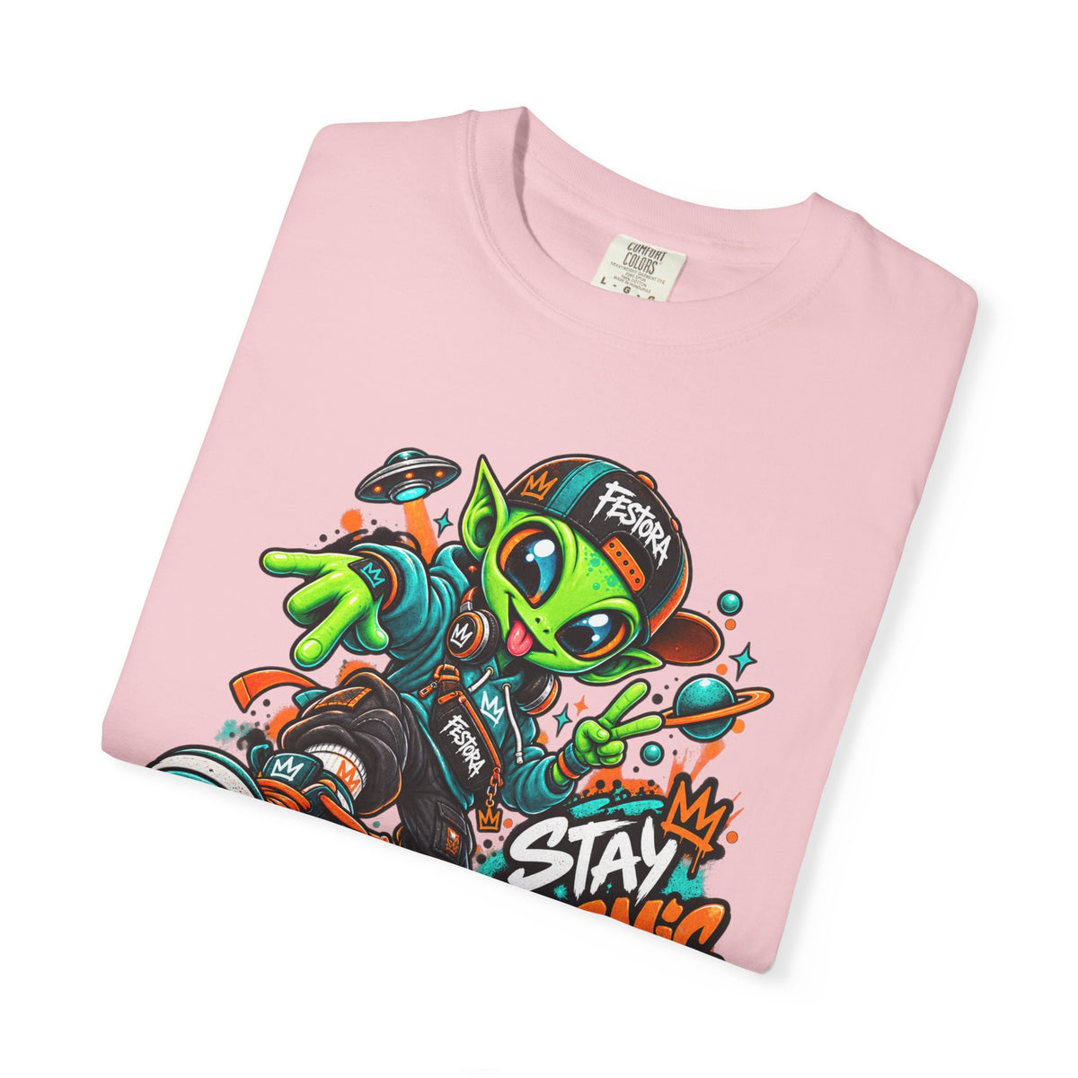 Alien Streetwear T-Shirt — “Stay Cosmic” Graphic Tee