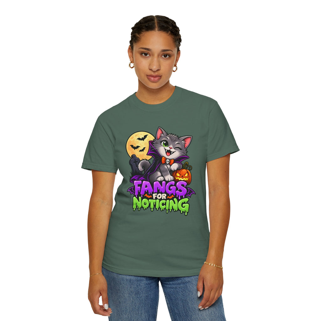 Fangs for Noticing – Cute Vampire Cat Halloween T-Shirt