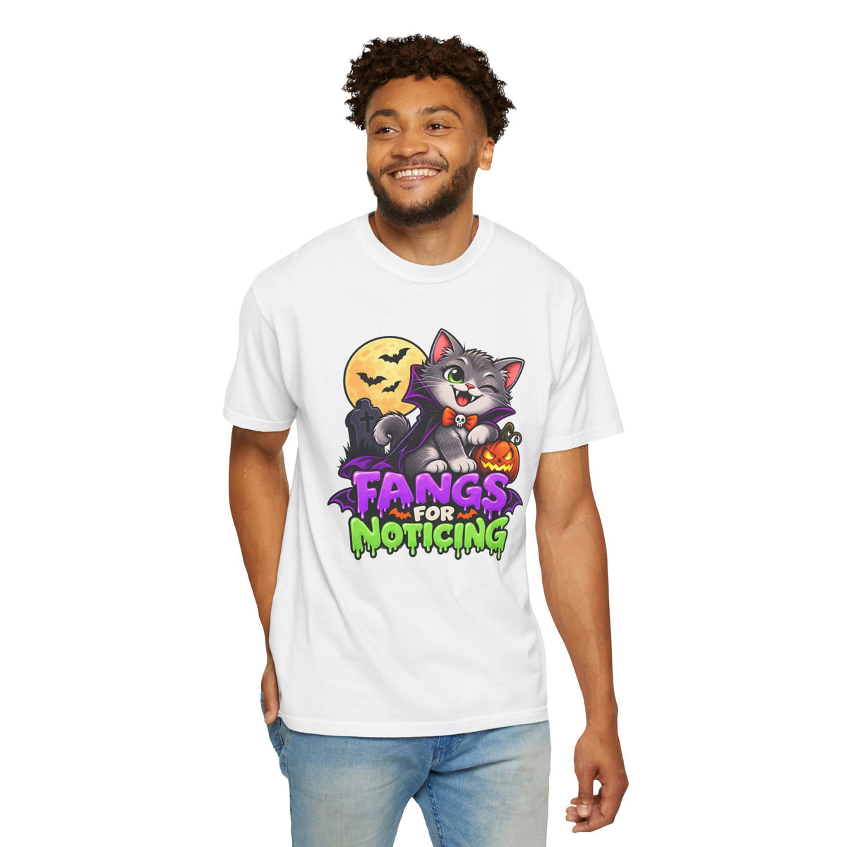 Fangs for Noticing – Cute Vampire Cat Halloween T-Shirt