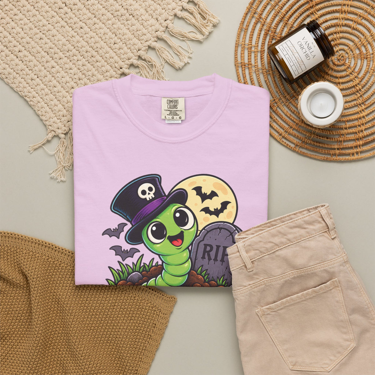 Living My Best Afterlife – Cute Halloween Graveyard Worm T-Shirt