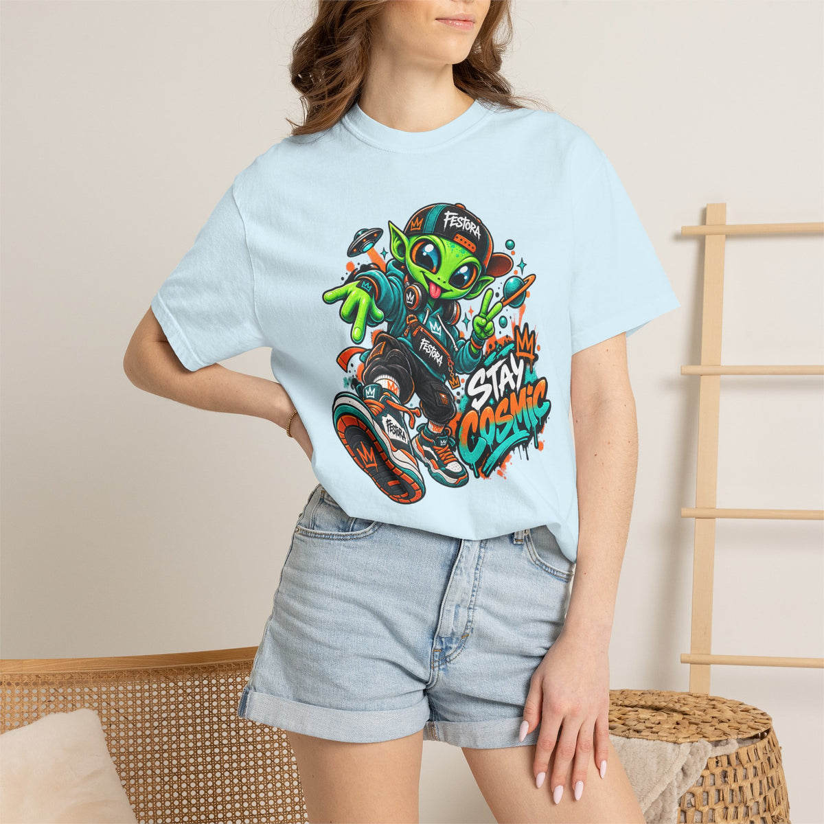 Alien Streetwear T-Shirt — “Stay Cosmic” Graphic Tee