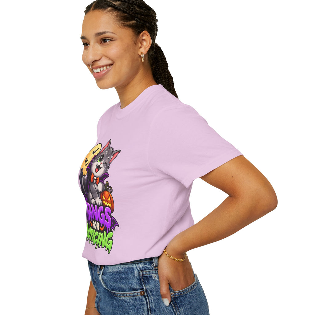 Fangs for Noticing – Cute Vampire Cat Halloween T-Shirt