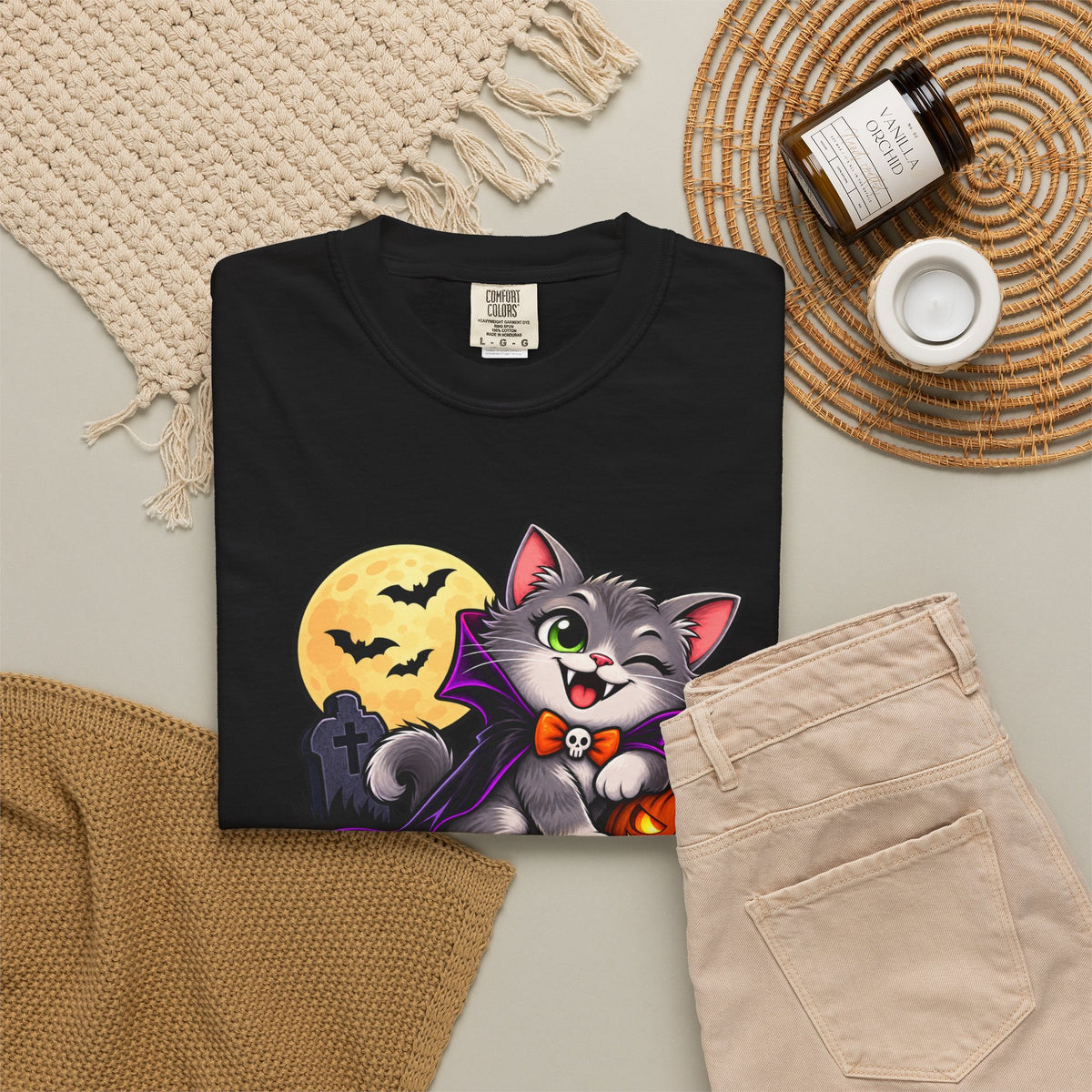 Fangs for Noticing – Cute Vampire Cat Halloween T-Shirt