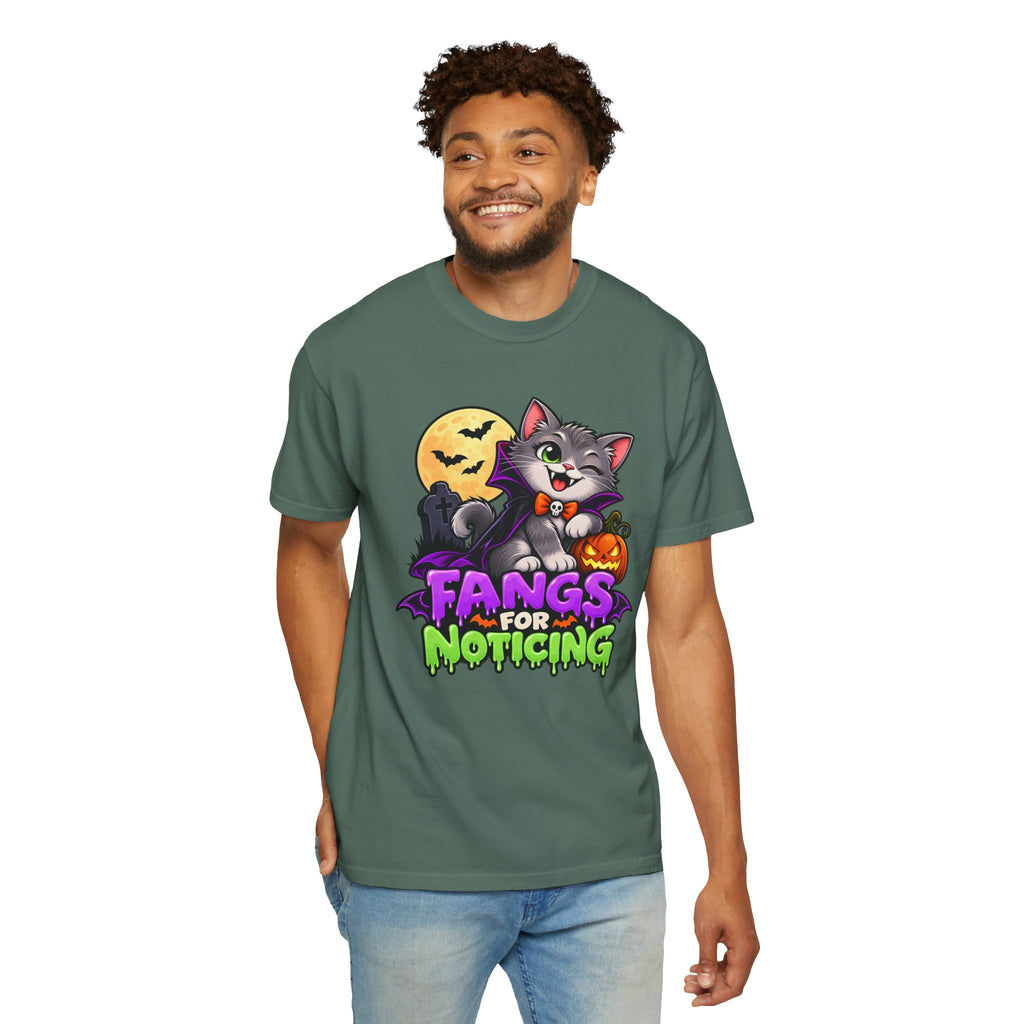 Fangs for Noticing – Cute Vampire Cat Halloween T-Shirt