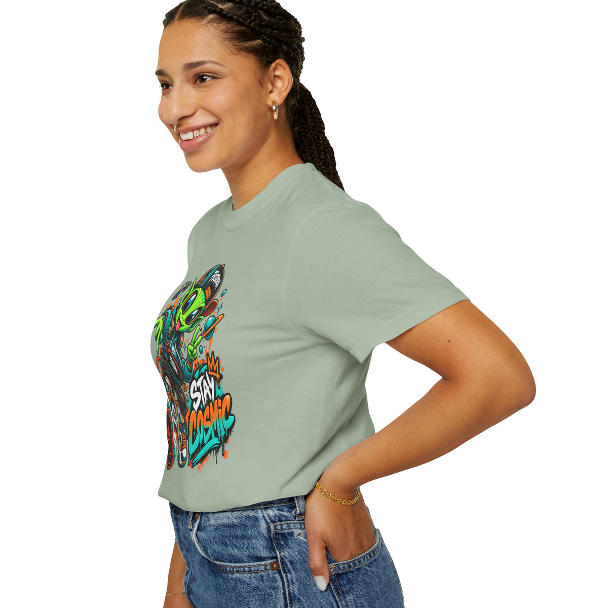 Alien Streetwear T-Shirt — “Stay Cosmic” Graphic Tee