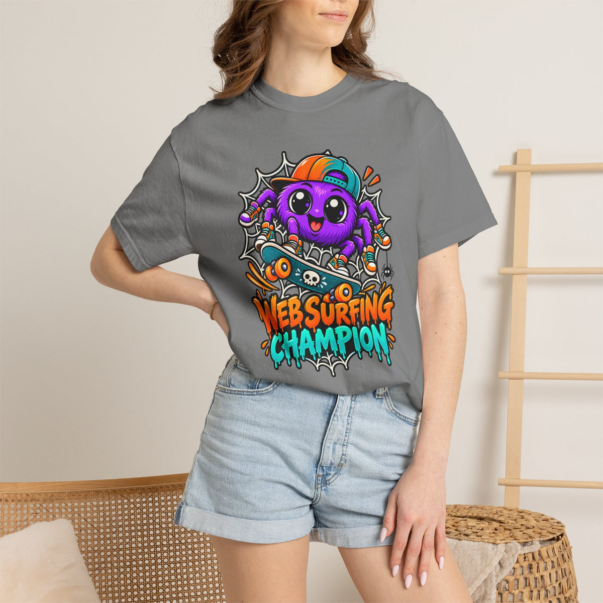 Web Surfing Champion – Cute Halloween Spider T-Shirt