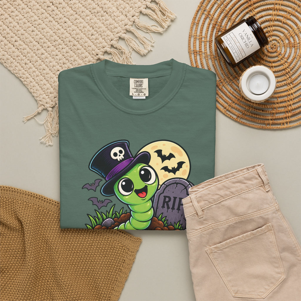 Living My Best Afterlife – Cute Halloween Graveyard Worm T-Shirt