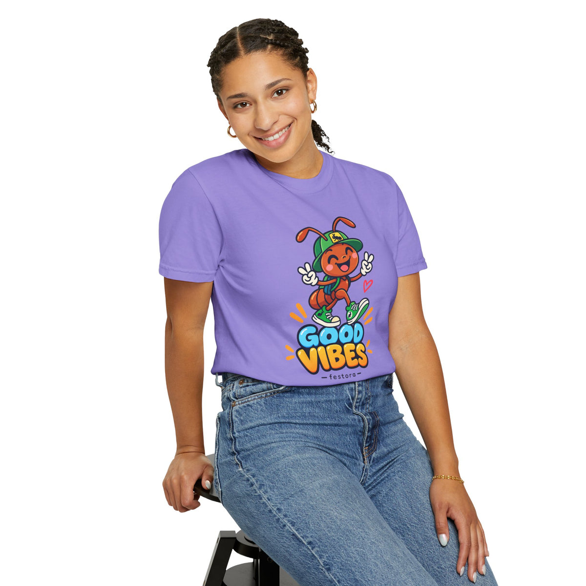 Good Vibes – Happy Ant Graphic T-Shirt
