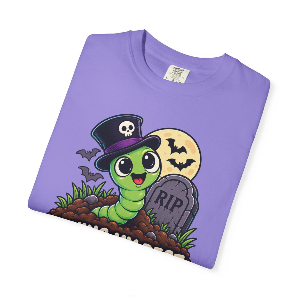 Living My Best Afterlife – Cute Halloween Graveyard Worm T-Shirt