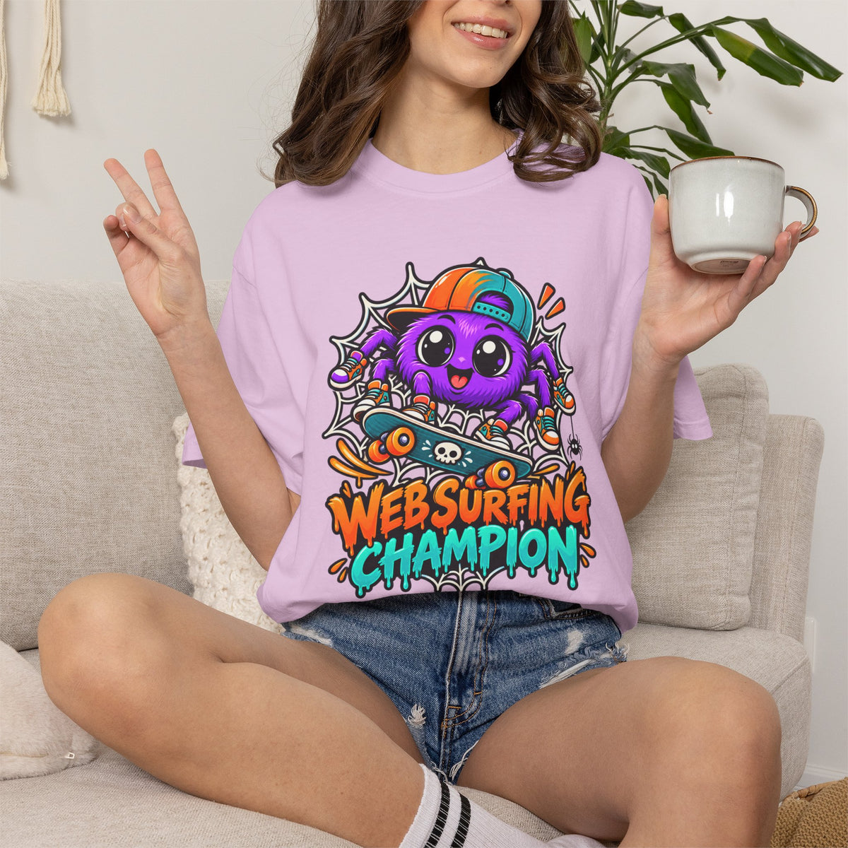 Web Surfing Champion – Cute Halloween Spider T-Shirt