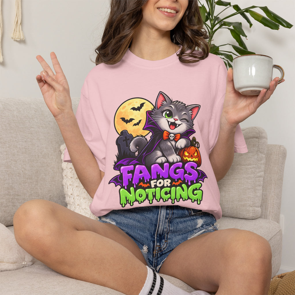 Fangs for Noticing – Cute Vampire Cat Halloween T-Shirt