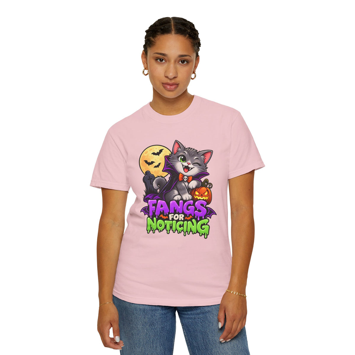 Fangs for Noticing – Cute Vampire Cat Halloween T-Shirt