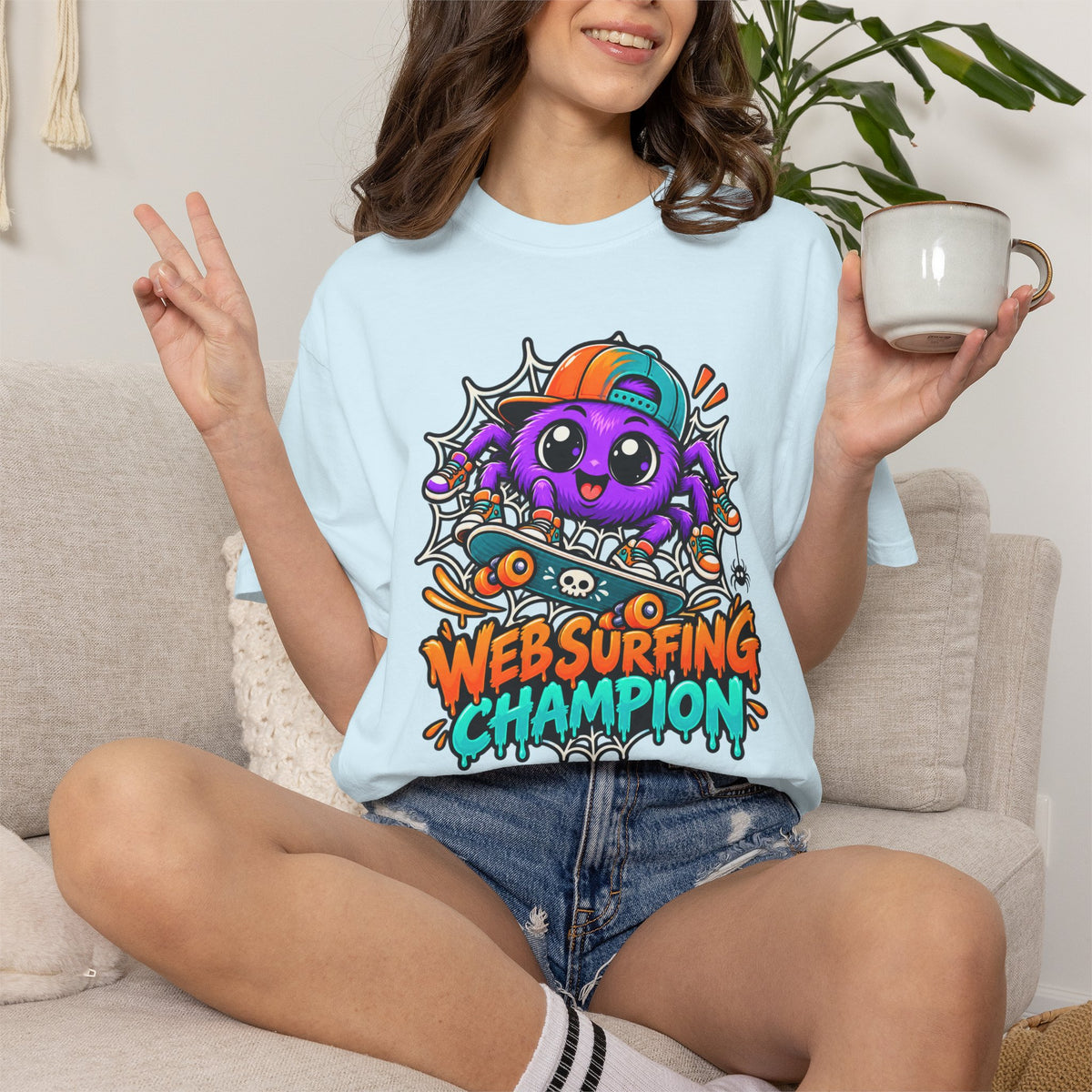 Web Surfing Champion – Cute Halloween Spider T-Shirt