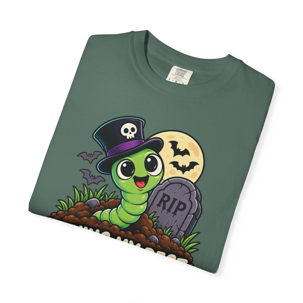 Living My Best Afterlife – Cute Halloween Graveyard Worm T-Shirt
