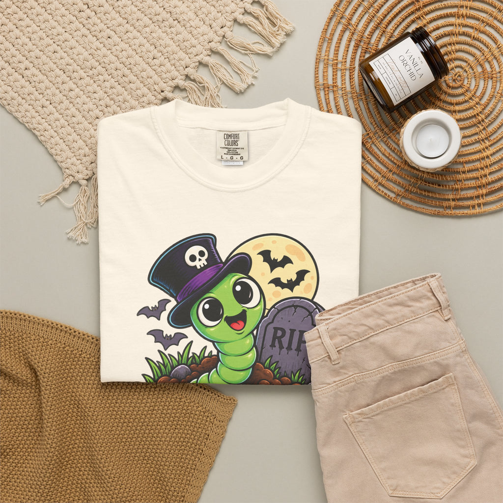 Living My Best Afterlife – Cute Halloween Graveyard Worm T-Shirt