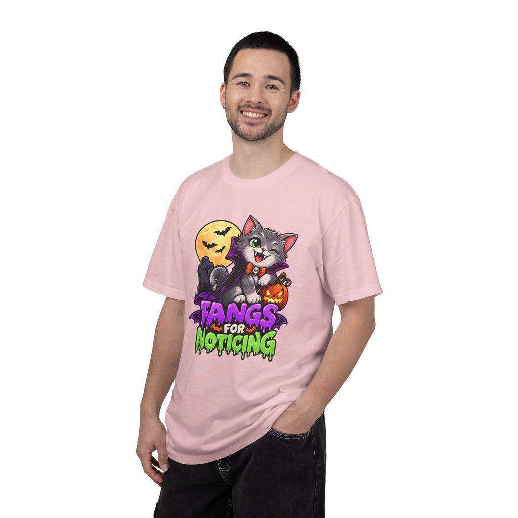 Fangs for Noticing – Cute Vampire Cat Halloween T-Shirt