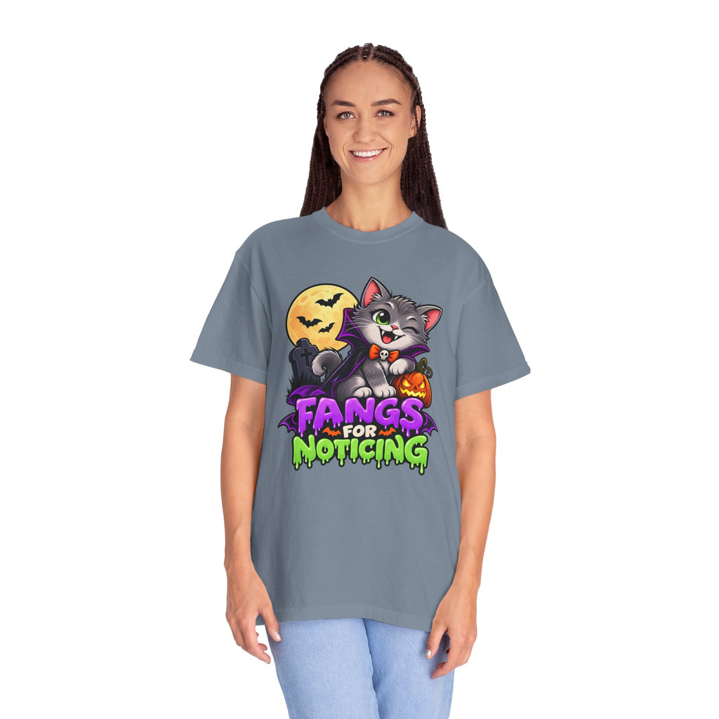 Fangs for Noticing – Cute Vampire Cat Halloween T-Shirt