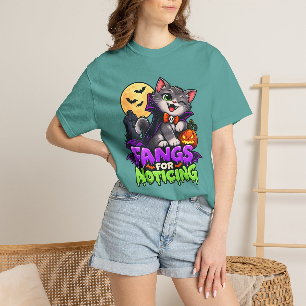 Fangs for Noticing – Cute Vampire Cat Halloween T-Shirt
