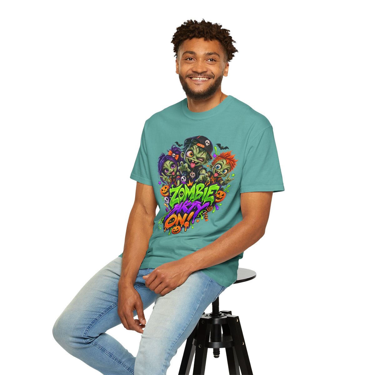 Zombie Party On! – Halloween Zombie Crew Graphic T-Shirt