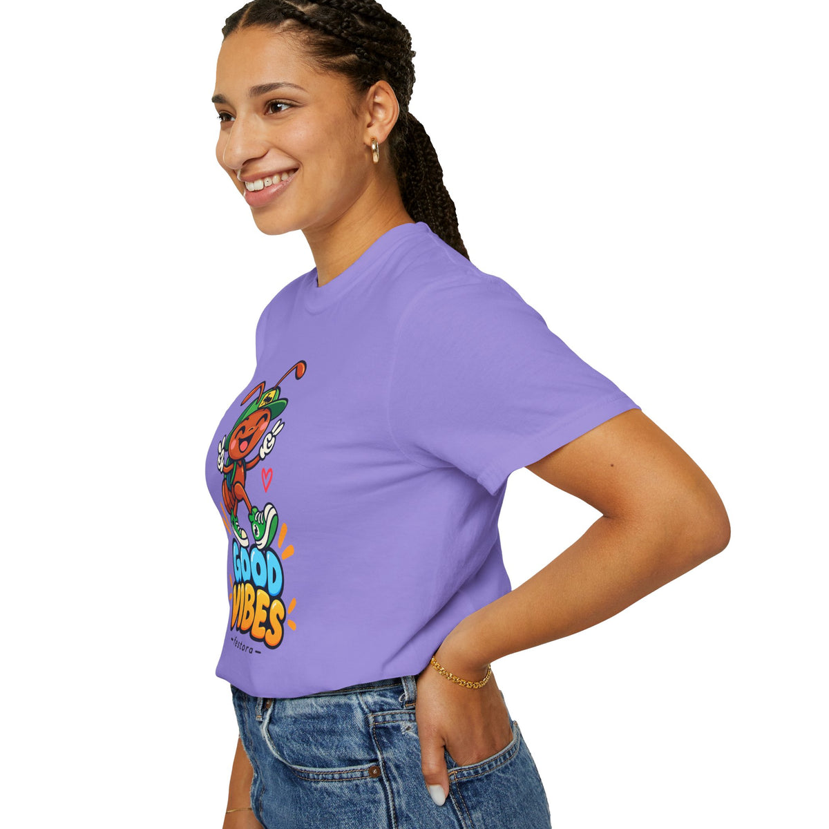 Good Vibes – Happy Ant Graphic T-Shirt