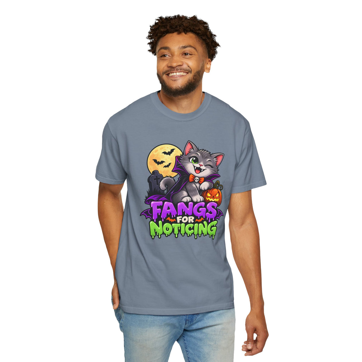 Fangs for Noticing – Cute Vampire Cat Halloween T-Shirt