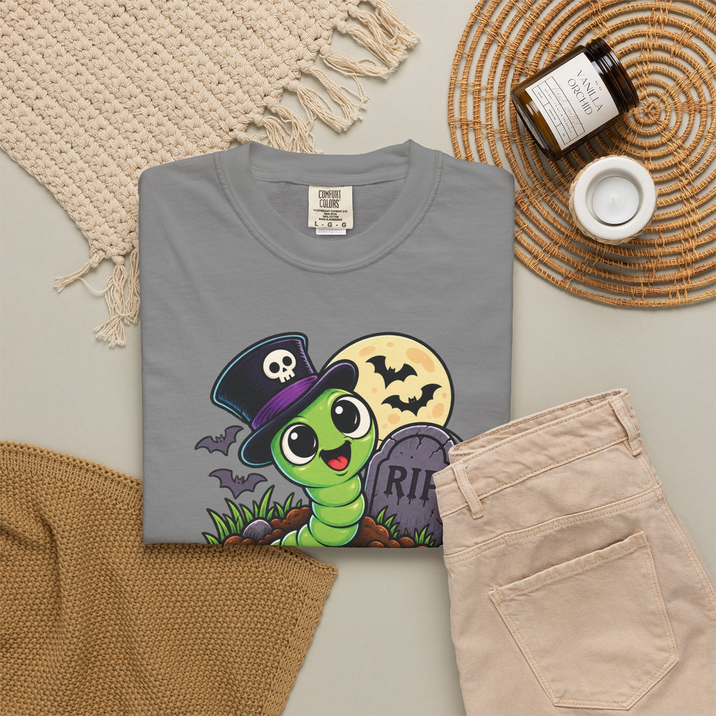 Living My Best Afterlife – Cute Halloween Graveyard Worm T-Shirt