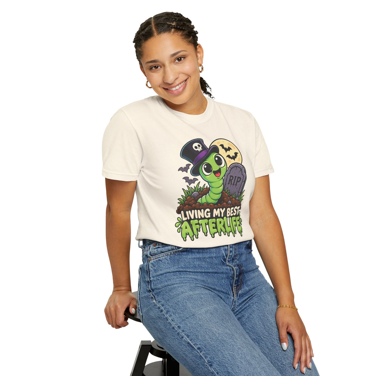 Living My Best Afterlife – Cute Halloween Graveyard Worm T-Shirt