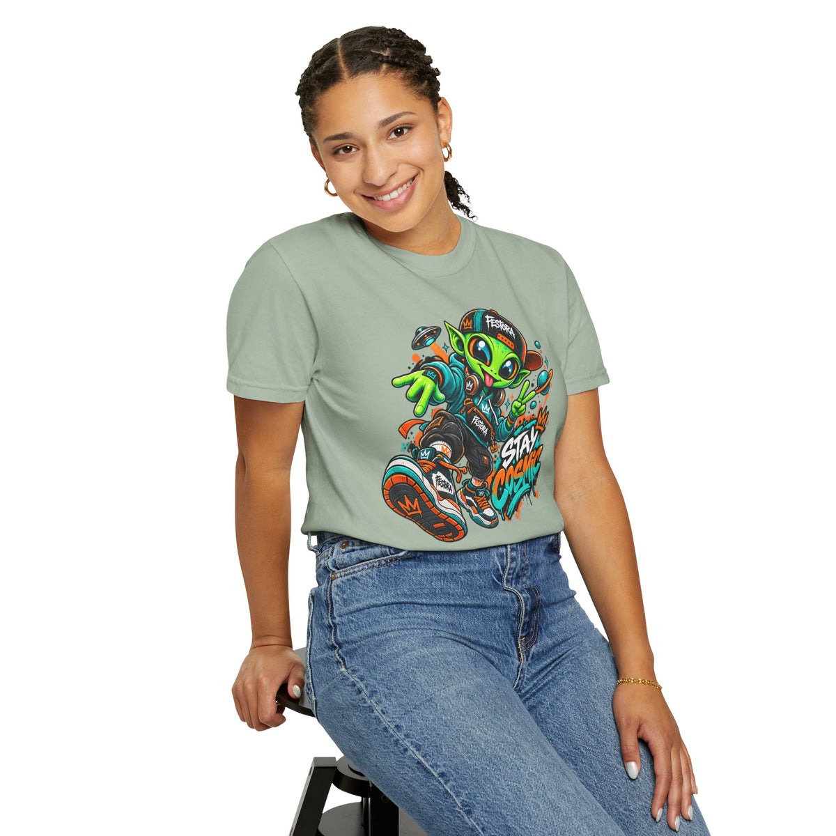 Alien Streetwear T-Shirt — “Stay Cosmic” Graphic Tee