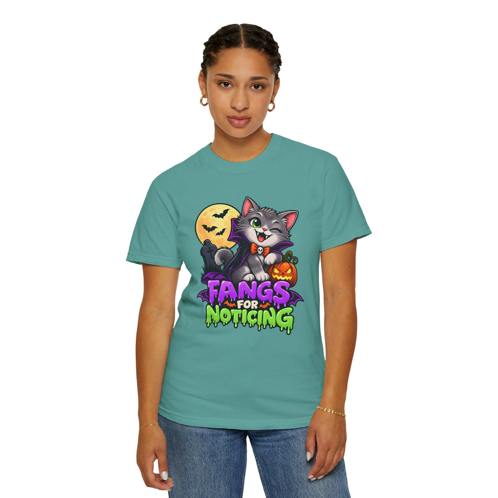 Fangs for Noticing – Cute Vampire Cat Halloween T-Shirt