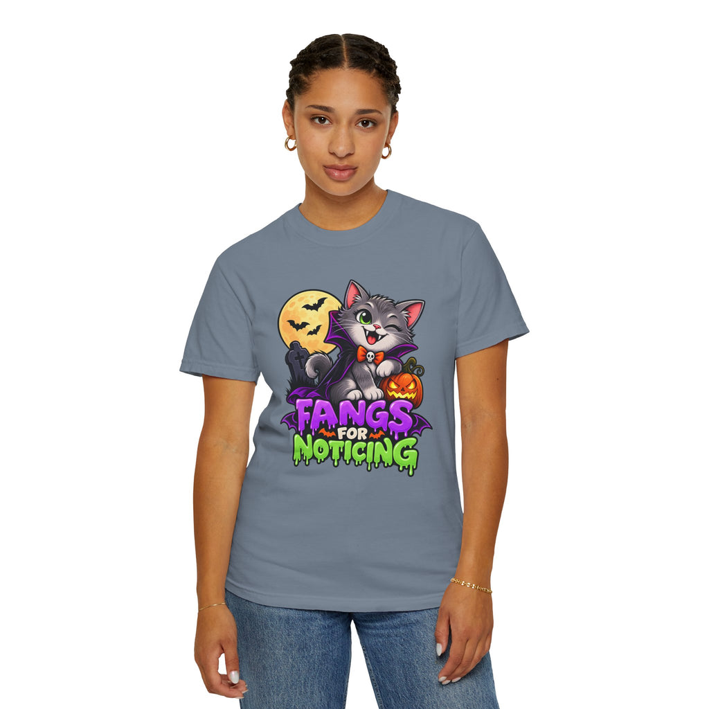 Fangs for Noticing – Cute Vampire Cat Halloween T-Shirt