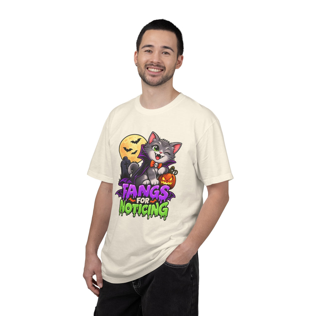 Fangs for Noticing – Cute Vampire Cat Halloween T-Shirt