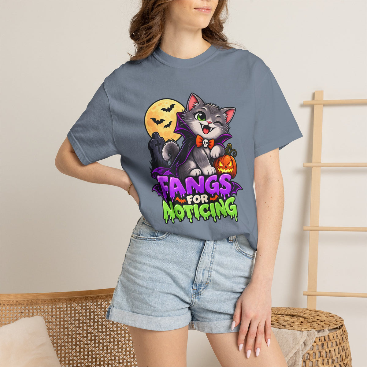 Fangs for Noticing – Cute Vampire Cat Halloween T-Shirt