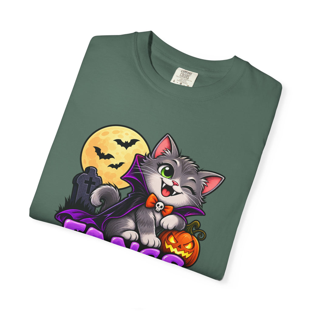 Fangs for Noticing – Cute Vampire Cat Halloween T-Shirt