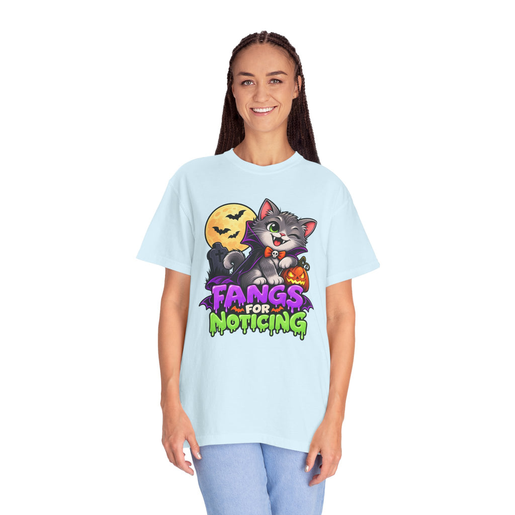 Fangs for Noticing – Cute Vampire Cat Halloween T-Shirt