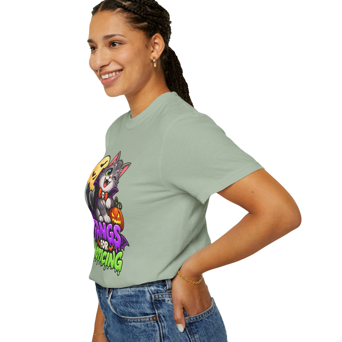 Fangs for Noticing – Cute Vampire Cat Halloween T-Shirt