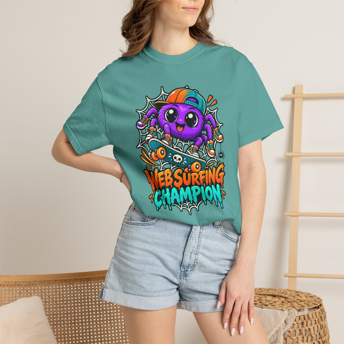 Web Surfing Champion – Cute Halloween Spider T-Shirt