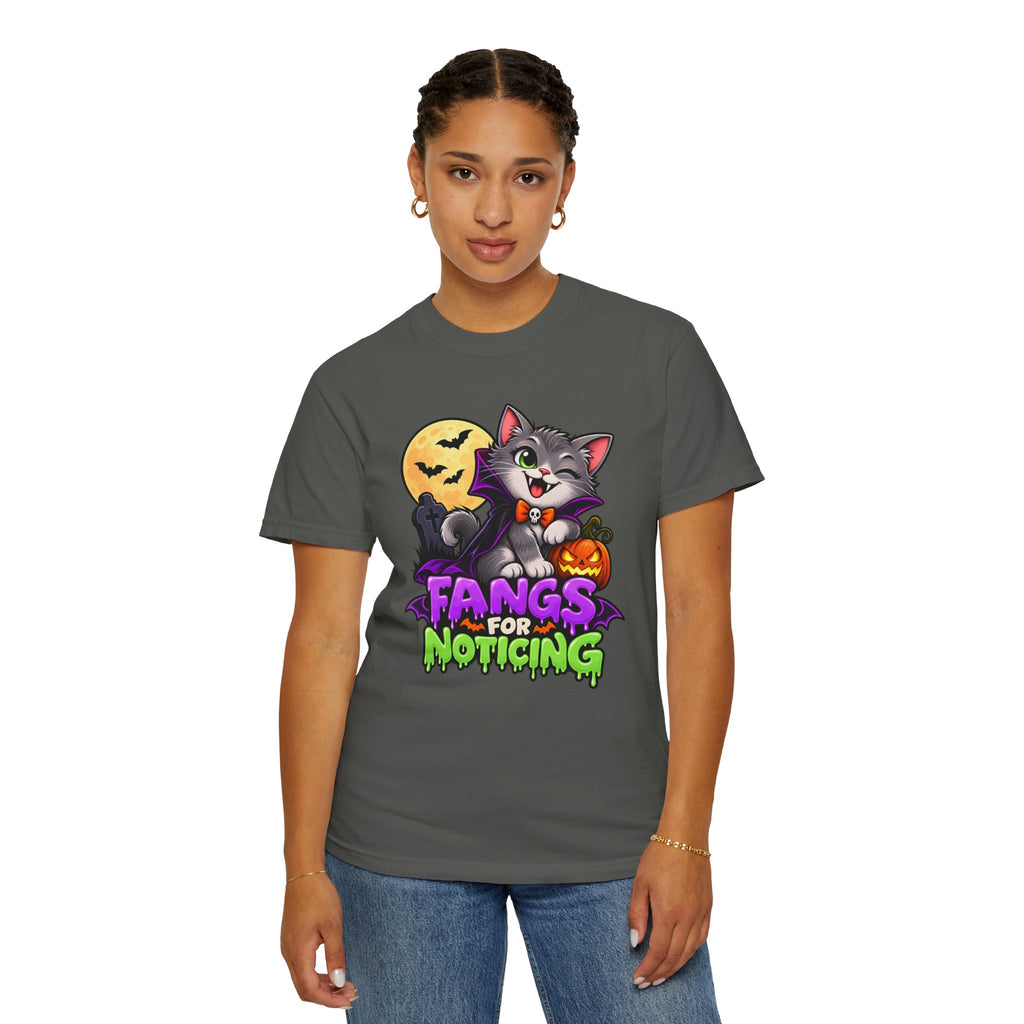 Fangs for Noticing – Cute Vampire Cat Halloween T-Shirt