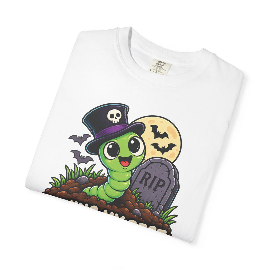 Living My Best Afterlife – Cute Halloween Graveyard Worm T-Shirt